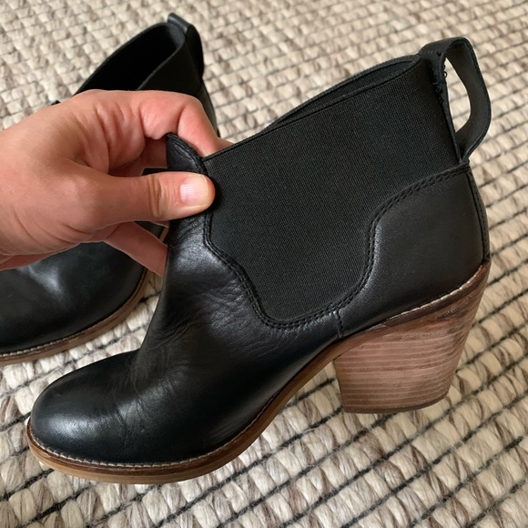 Aldo black 38.5 ankle boots - Picture 3 of 5
